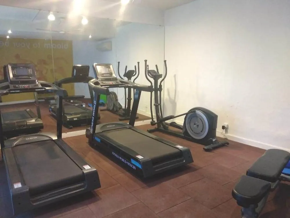 Hotel Bloom Boutique L Signature Towers Gurgaon