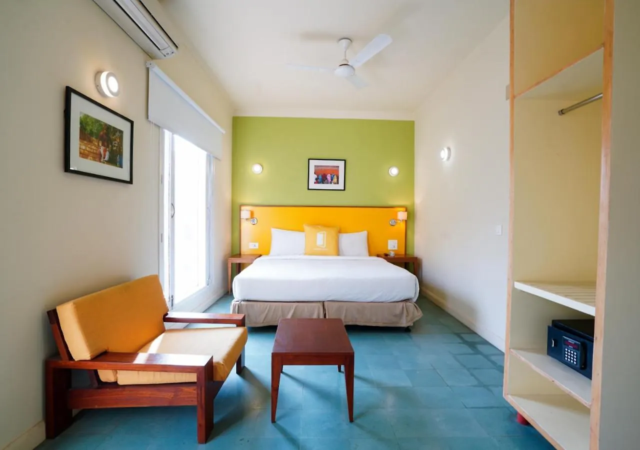 Bloom Boutique L Signature Towers Gurgaon 4*,  India
