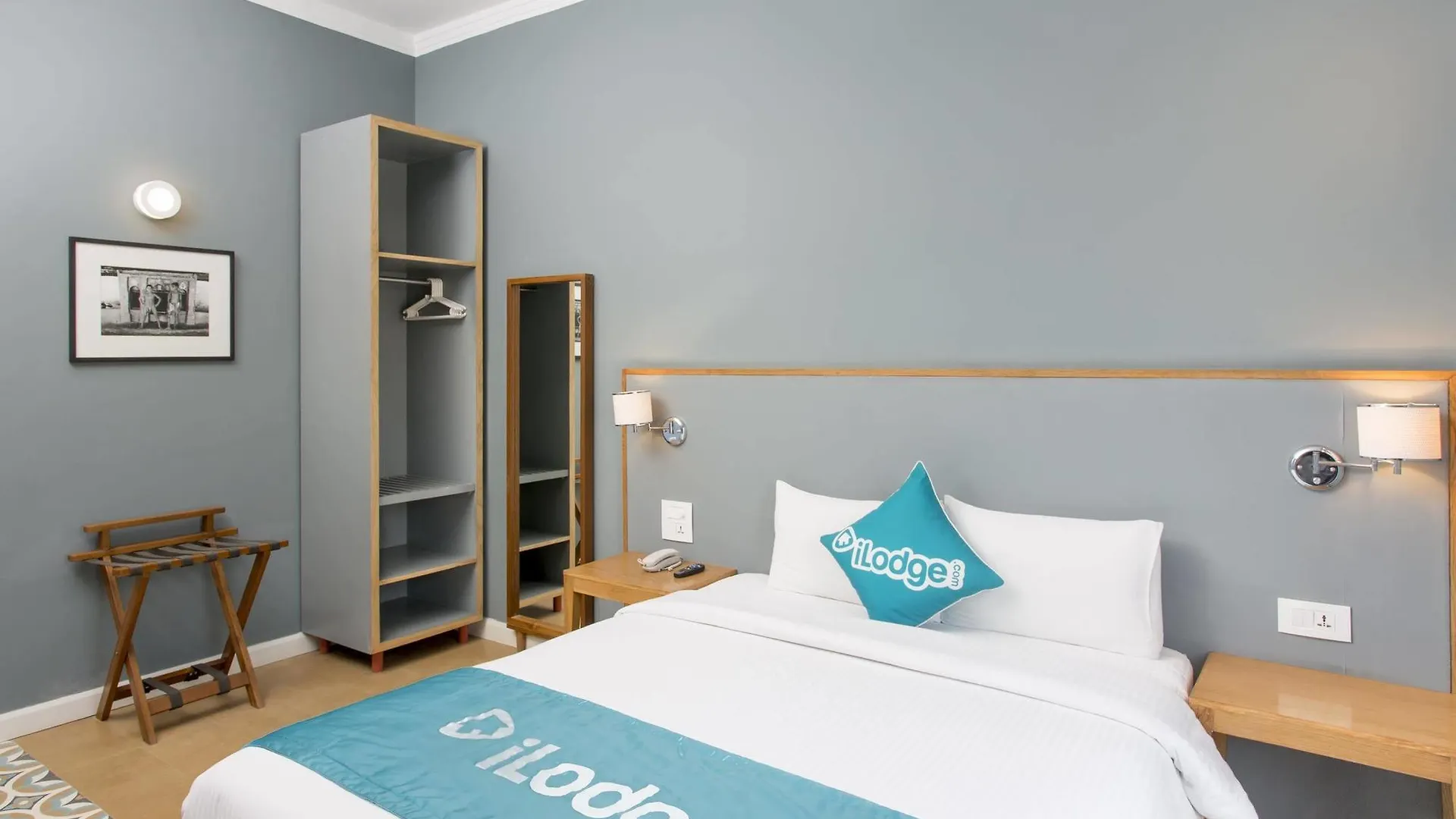 Hotel Bloom Boutique L Signature Towers Gurgaon